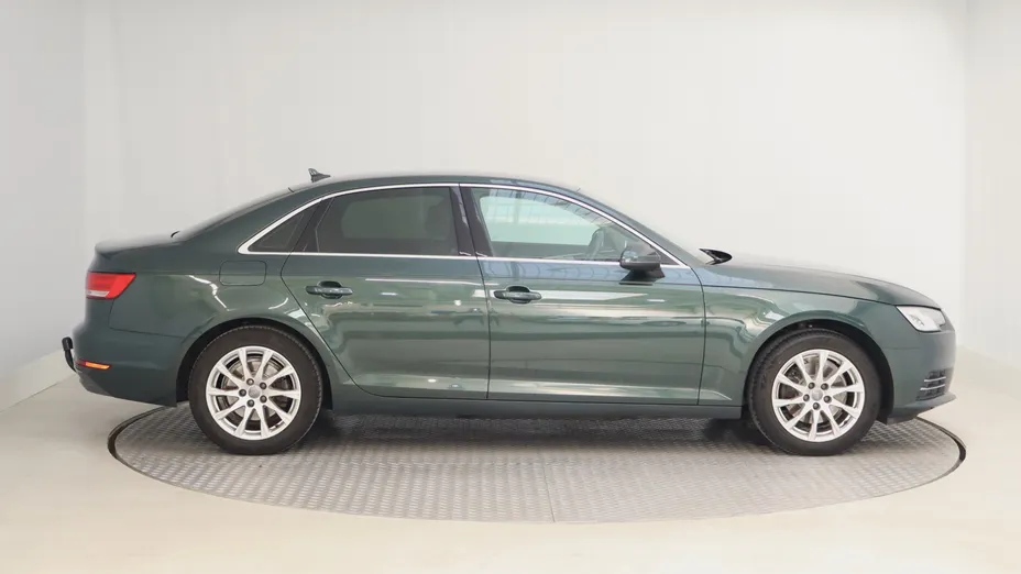 Audi A4 -