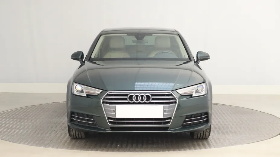 Audi A4 -