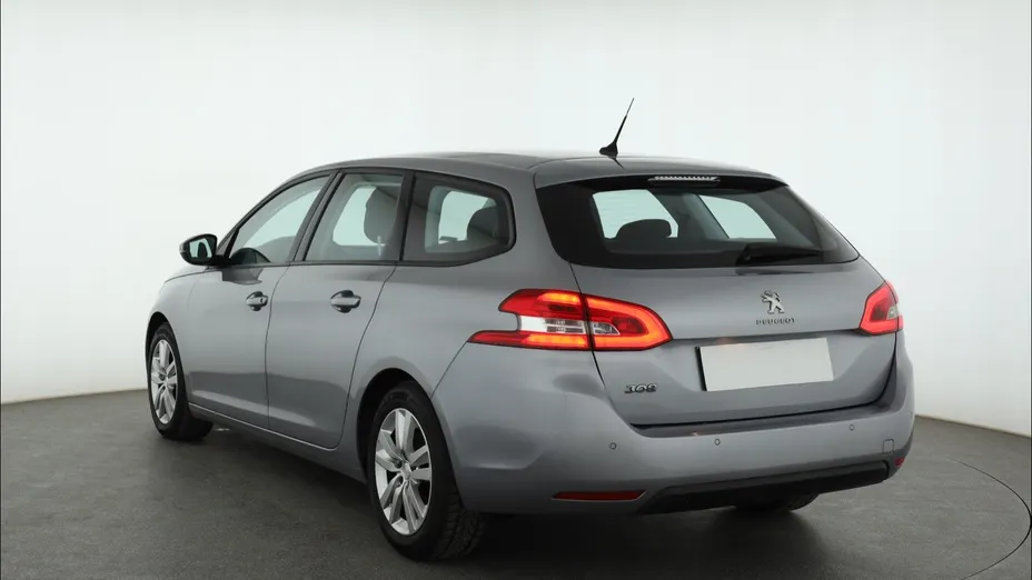 Peugeot 308 -