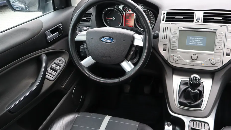 Ford Kuga -