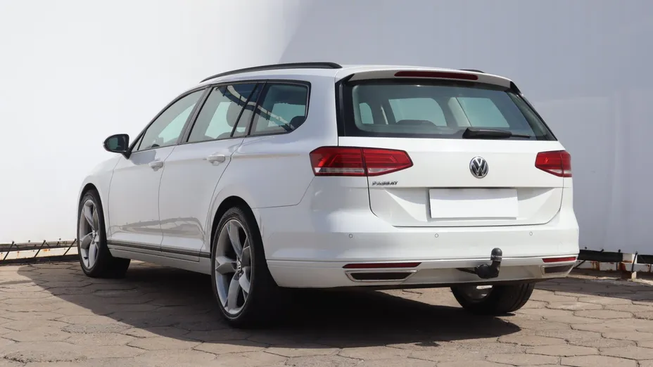 VW Passat -