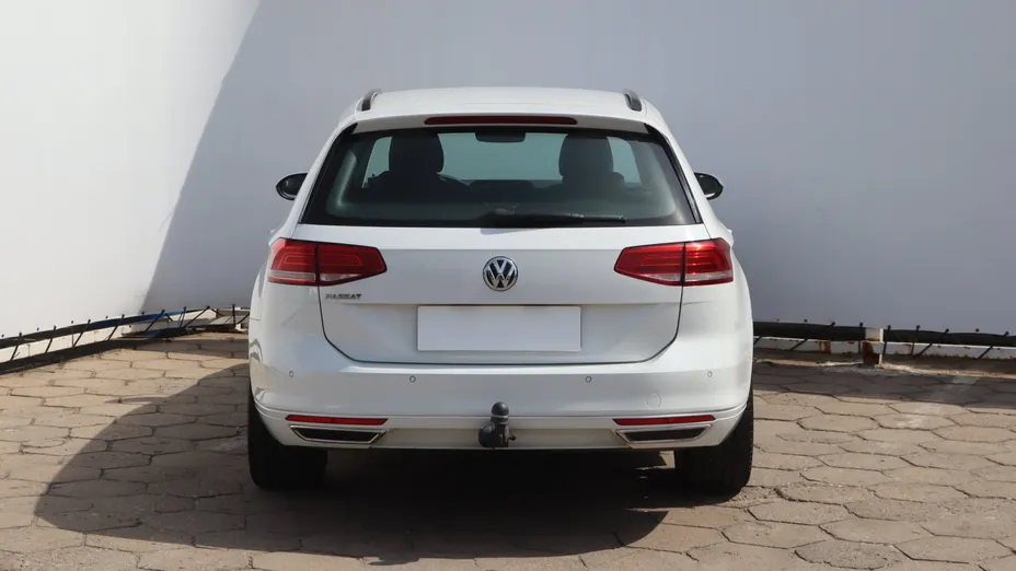 VW Passat -
