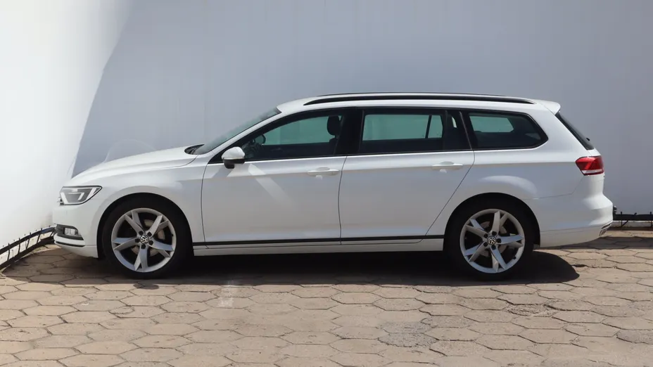 VW Passat -