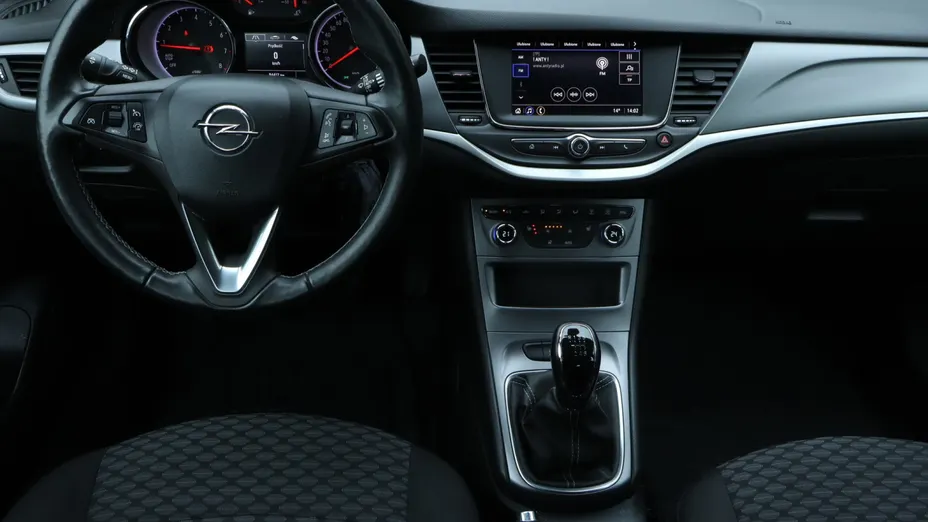 Opel Astra -