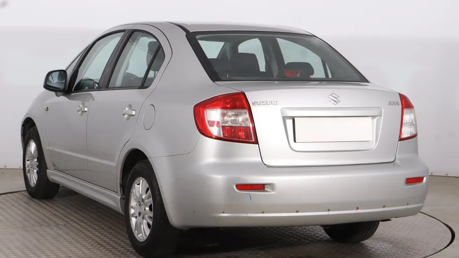Suzuki SX4 -