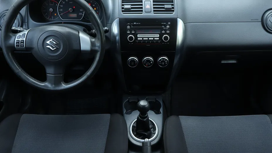 Suzuki SX4 -