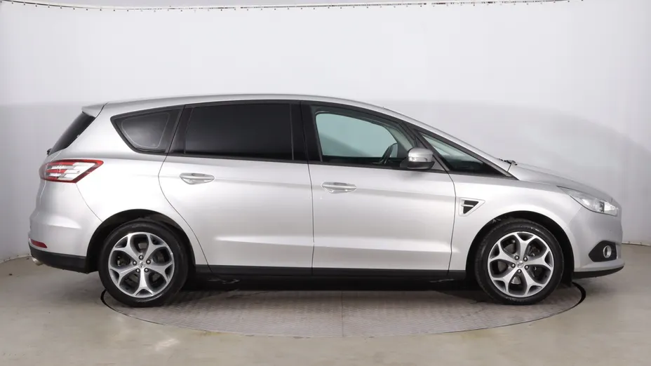 Ford S-MAX -