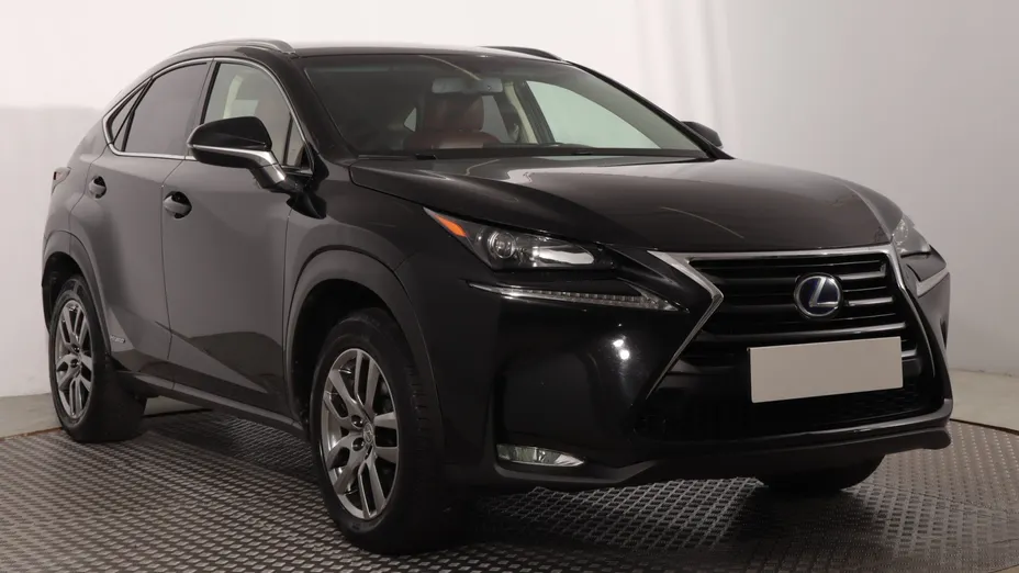 Lexus NX -