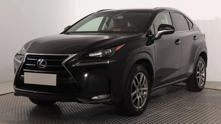 Lexus NX -