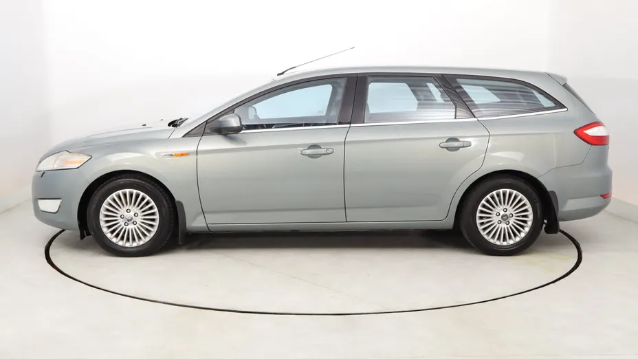 Ford Mondeo -