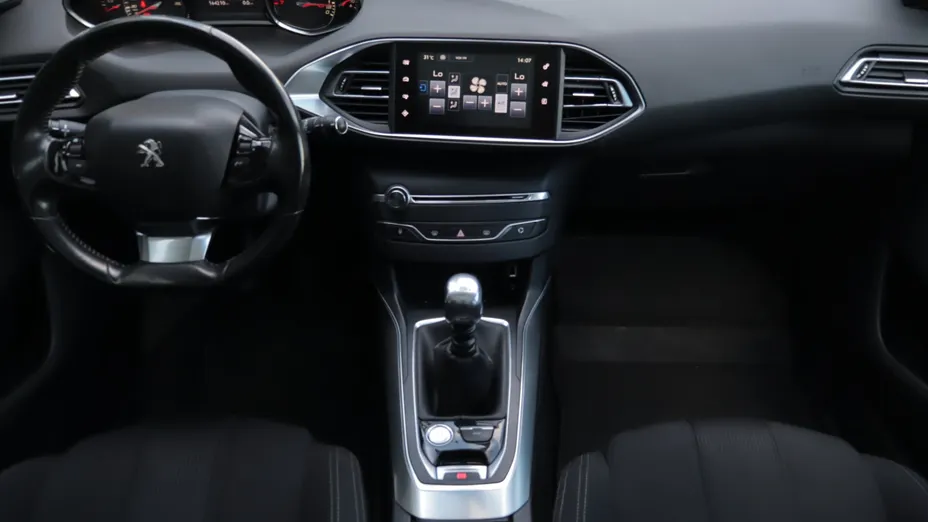 Peugeot 308 -