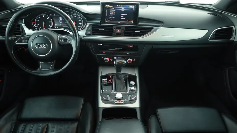 Audi A6 -