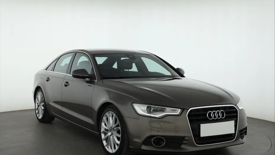 Audi A6 -