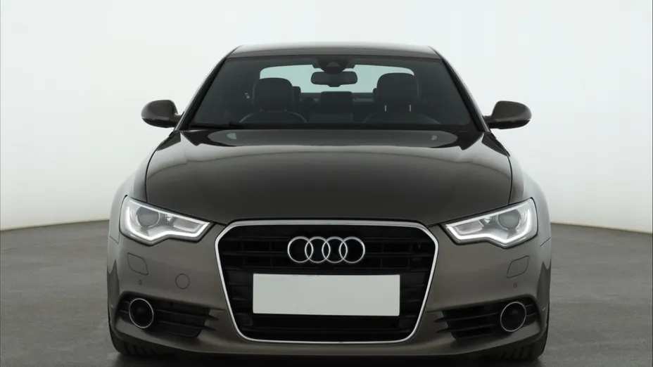 Audi A6 -