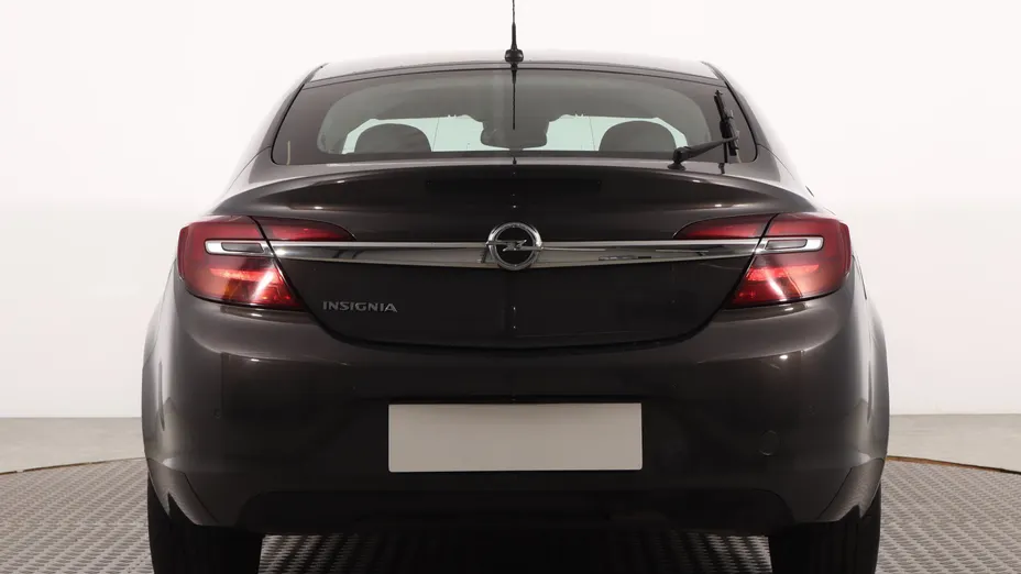 Opel Insignia -