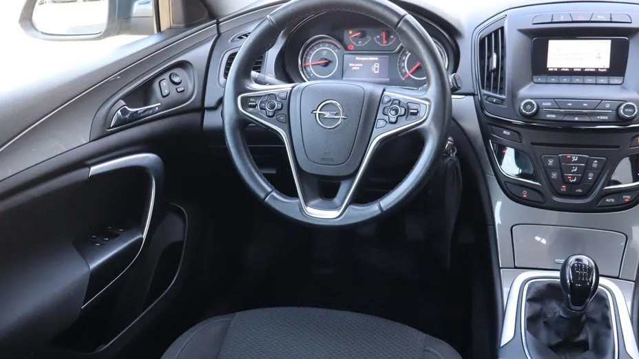 Opel Insignia -