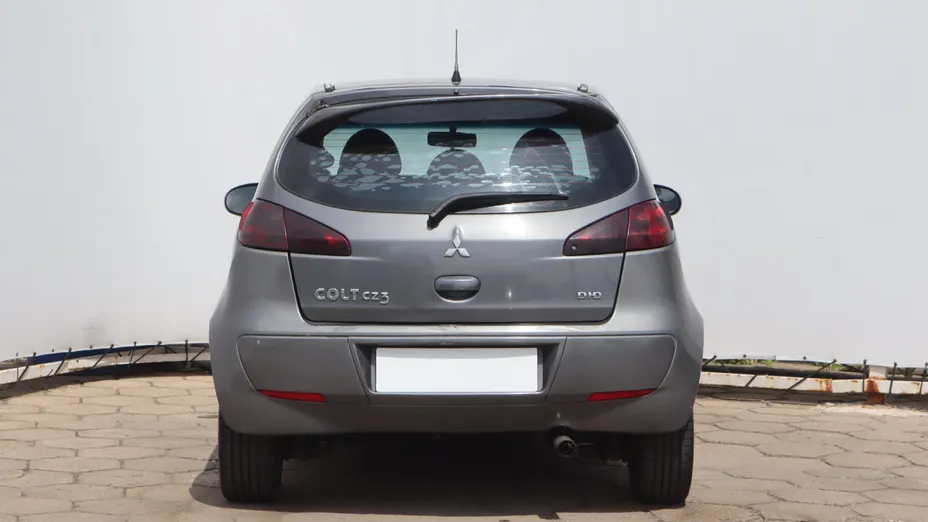 Mitsubishi Colt -