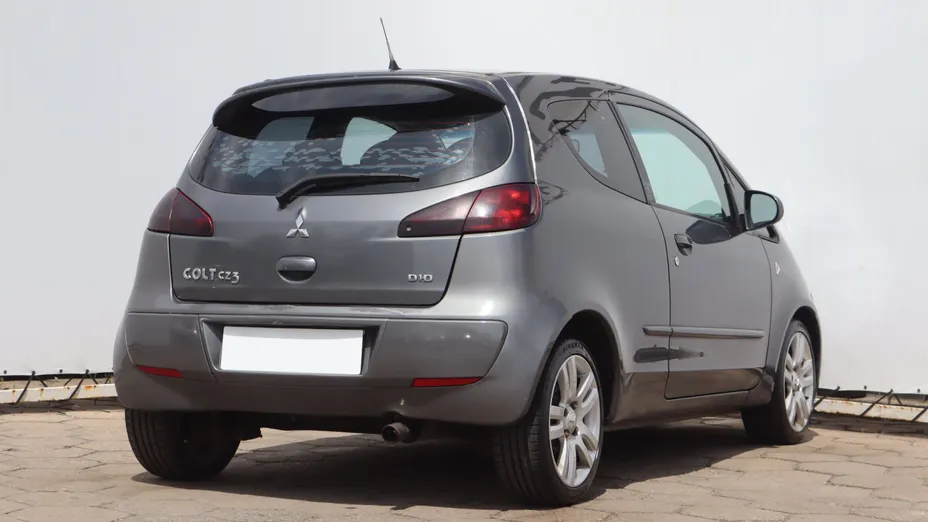 Mitsubishi Colt -