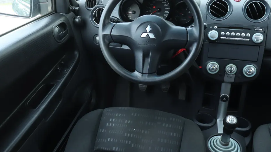 Mitsubishi Colt -