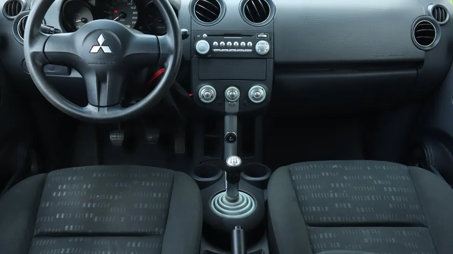 Mitsubishi Colt -
