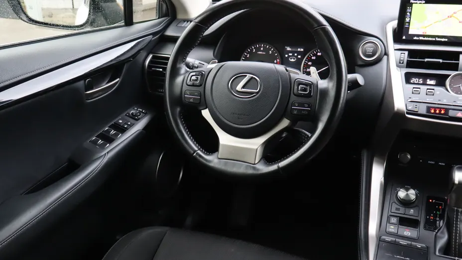 Lexus NX -
