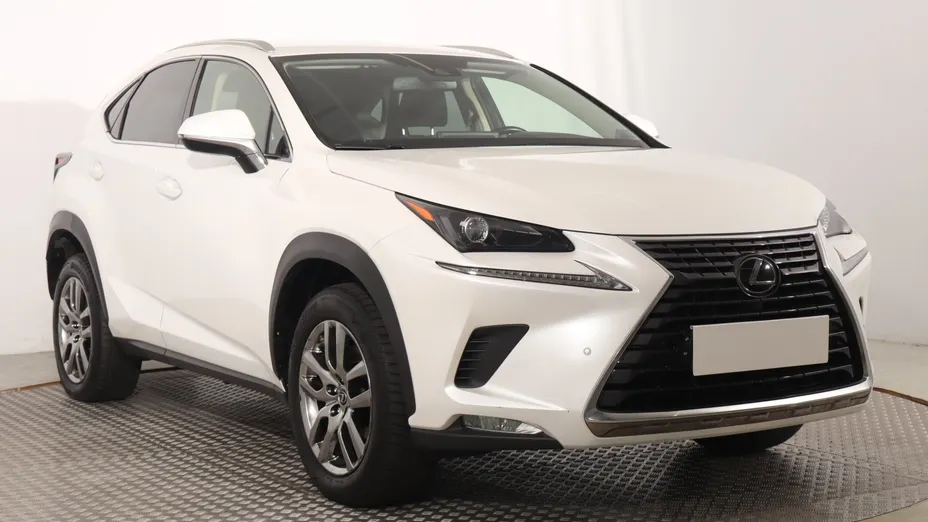 Lexus NX -