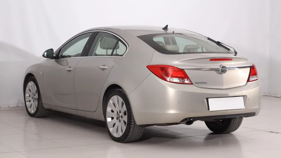 Opel Insignia -