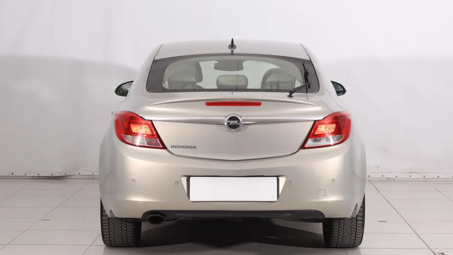 Opel Insignia -