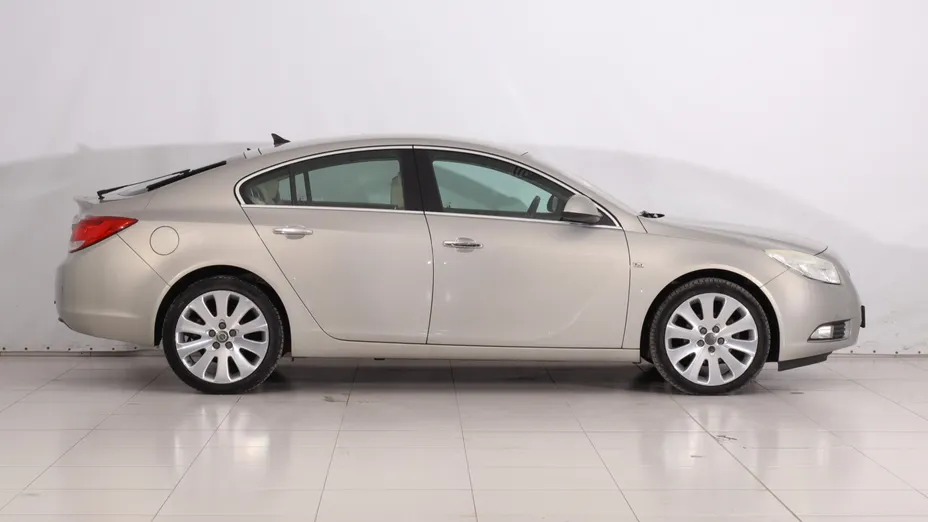 Opel Insignia -