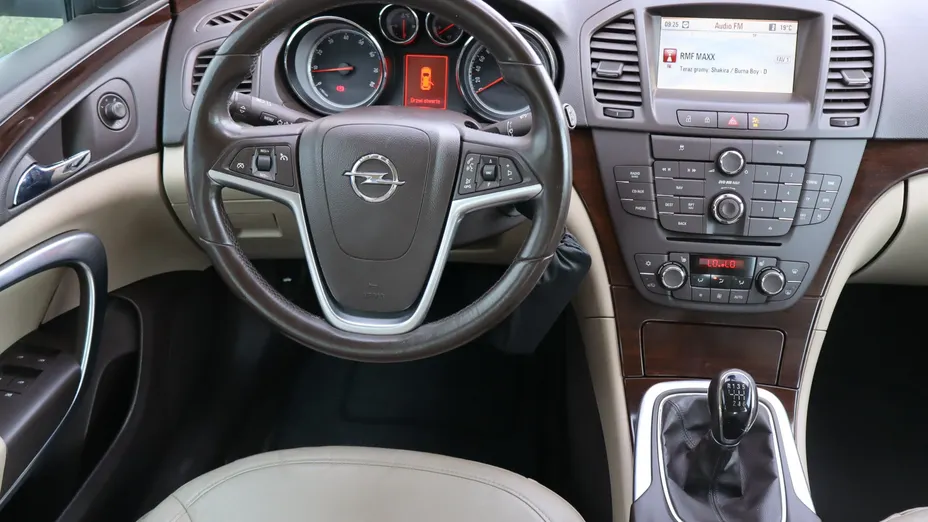 Opel Insignia -