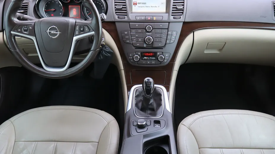 Opel Insignia -