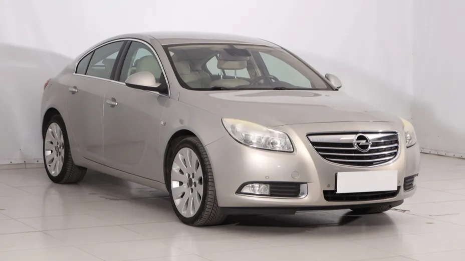 Opel Insignia -
