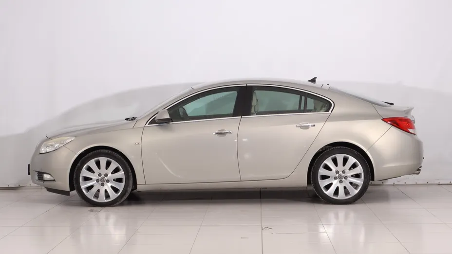 Opel Insignia -