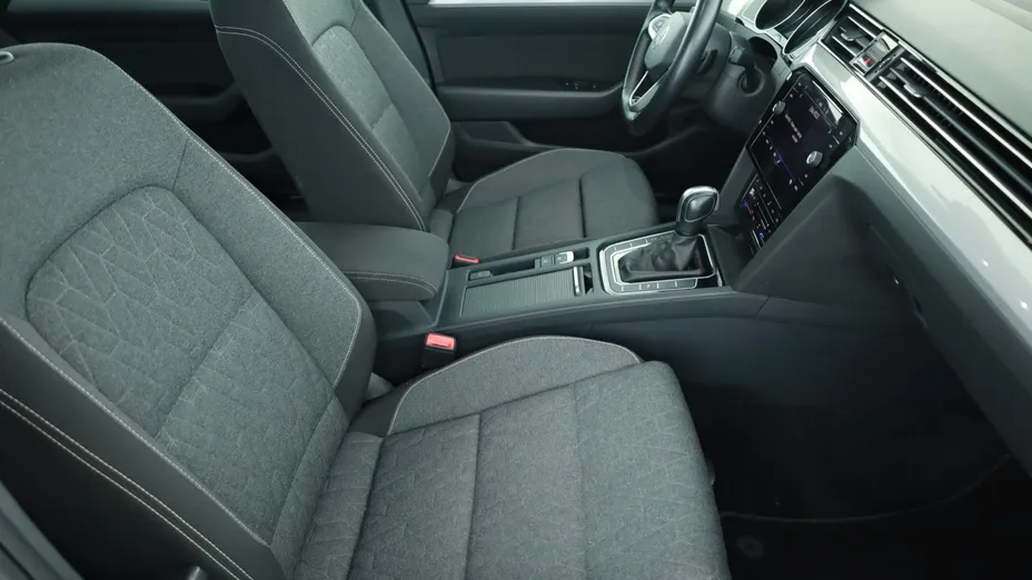 VW Passat -