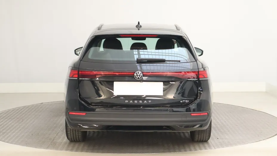 VW Passat -