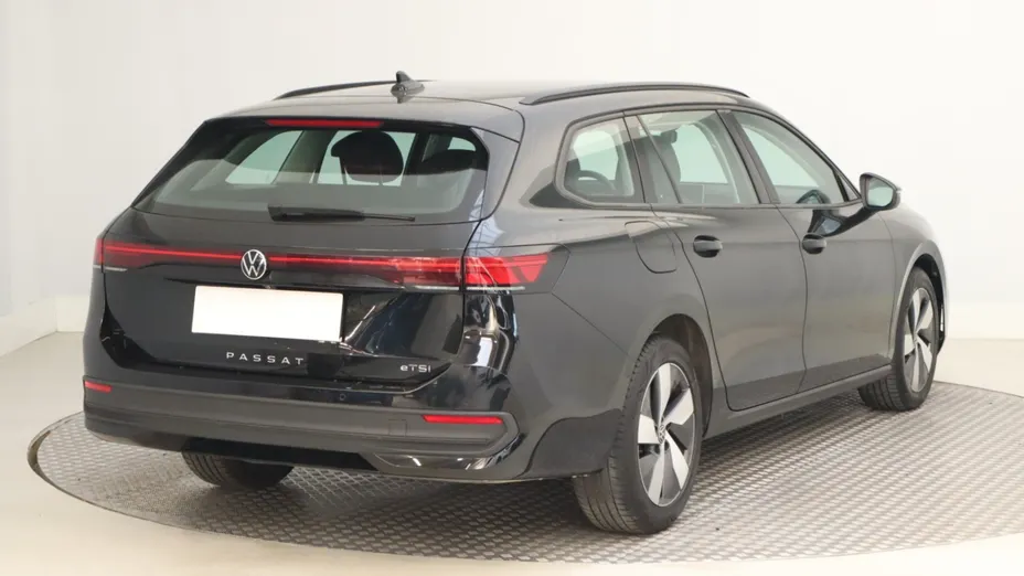 VW Passat -