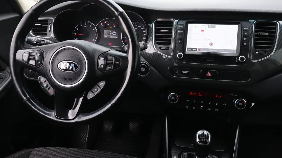 Kia Carens -