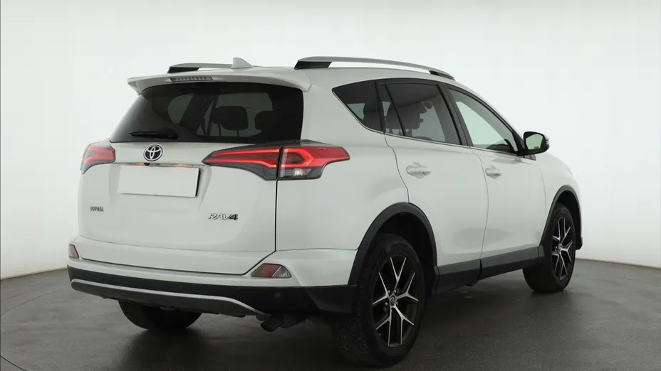 Toyota RAV4 -