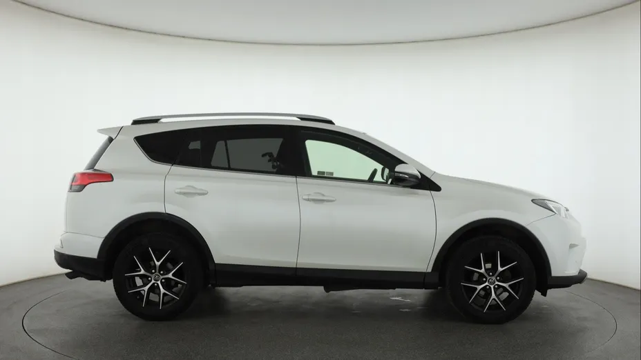 Toyota RAV4 -
