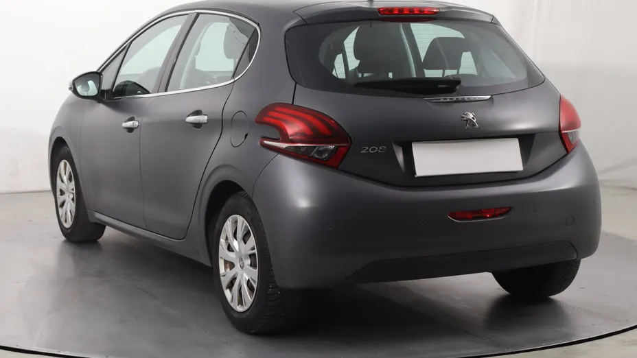 Peugeot 208 -