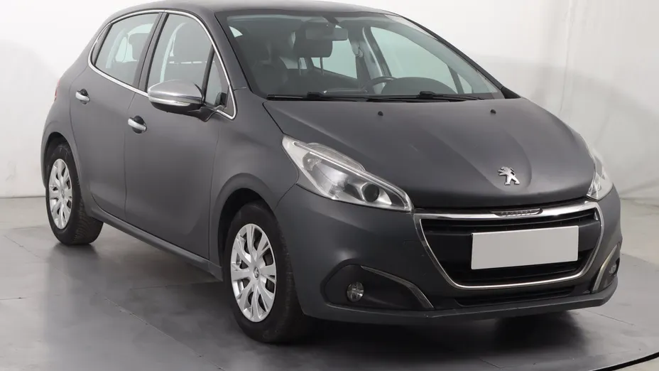 Peugeot 208 -
