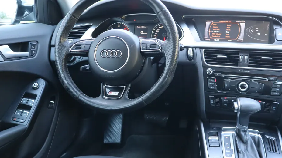 Audi A4 -