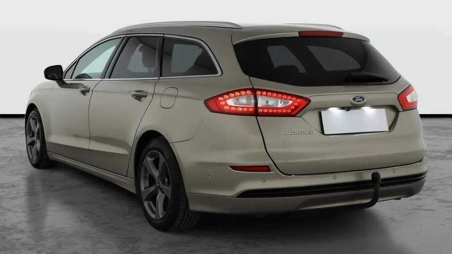 Ford Mondeo -