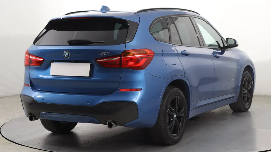 BMW X1 -