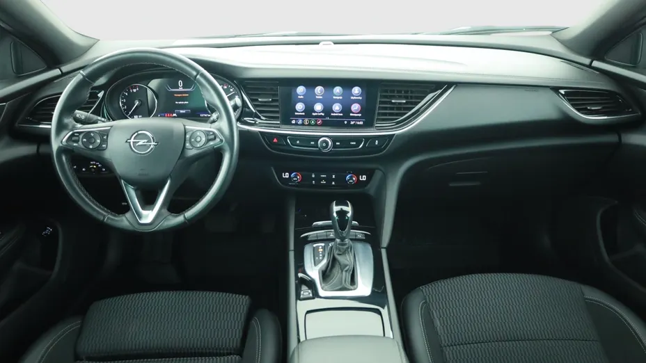 Opel Insignia -