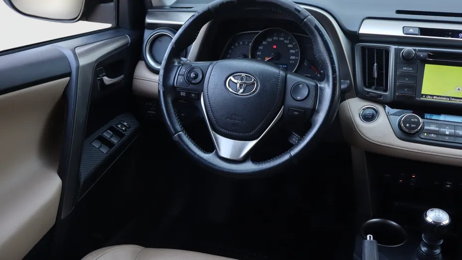 Toyota RAV4 -