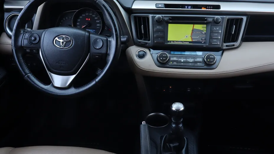 Toyota RAV4 -