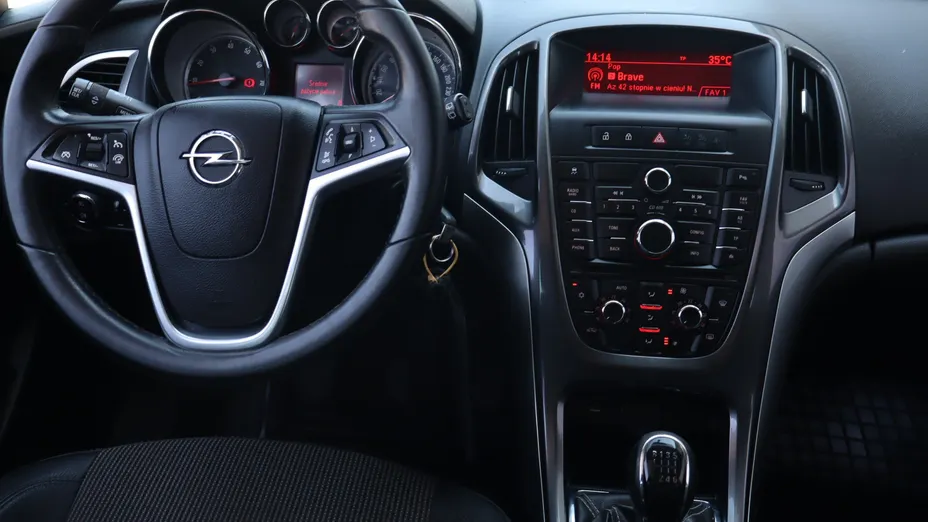 Opel Astra -