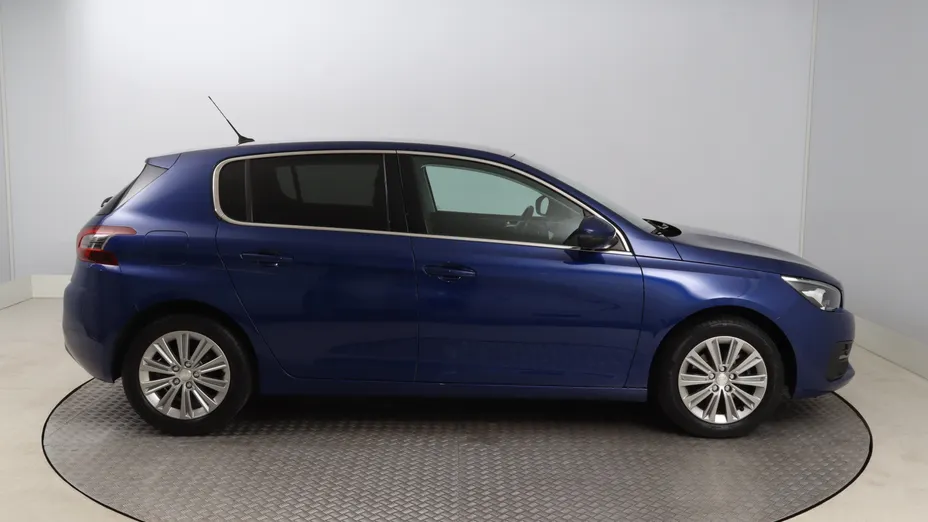 Peugeot 308 -