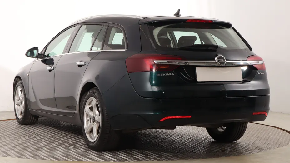 Opel Insignia -